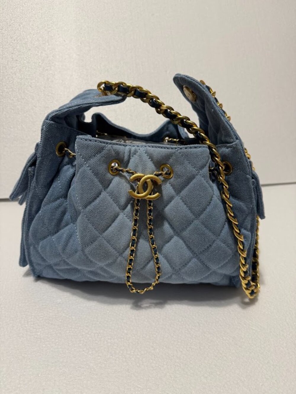 Blue Quilted Denim Chain Shoulder Bag Gold Tone Drawstring Tote - Picture 7 of 7